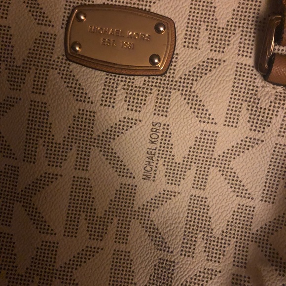 Medium sized cream & brown Michael kors purse - Picture 6 of 7